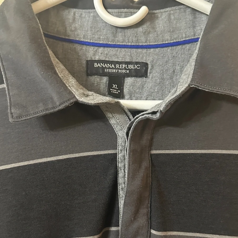 Banana Republic Men's Black and Gray Striped Shirt